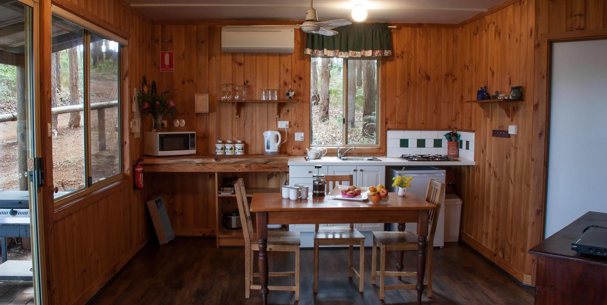 Balingup Heights Hilltop Forest Cottages Exterior foto